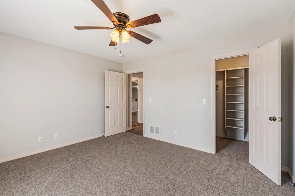 5633 Parkhill Court Bartlesville, OK 74006