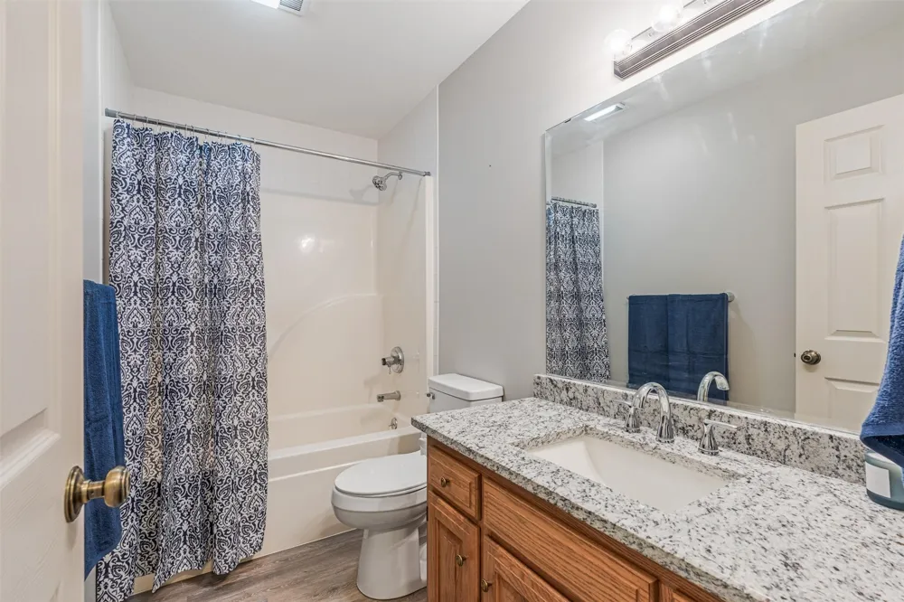 5633 Parkhill Court Bartlesville, OK 74006