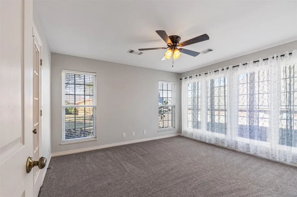 5633 Parkhill Court Bartlesville, OK 74006