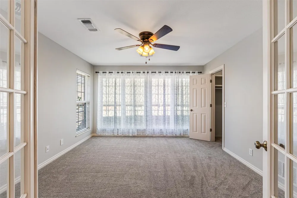 5633 Parkhill Court Bartlesville, OK 74006