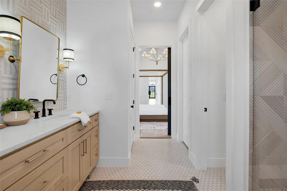 64 Center Lane Carlton Landing, OK 74432