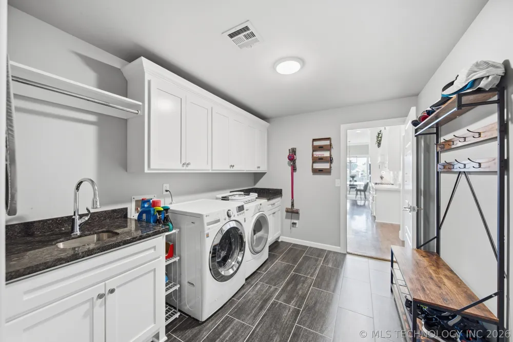 12647 S 73rd Place E Bixby, OK 74008