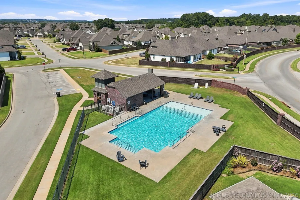12647 S 73rd Place E Bixby, OK 74008