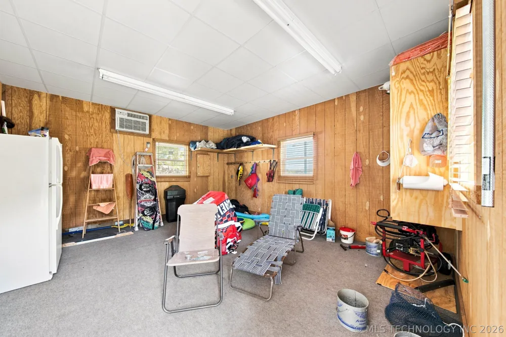 130 Private Road 067 Eucha, OK 74342