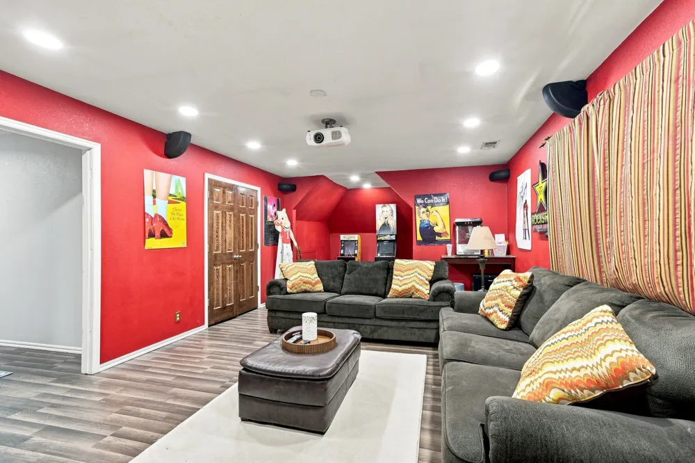 8909 104TH EastAvenue W Owasso, OK 74055