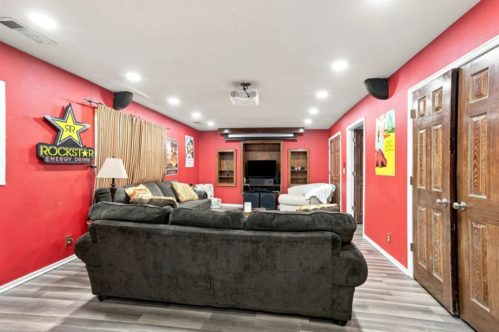 8909 104TH EastAvenue W Owasso, OK 74055