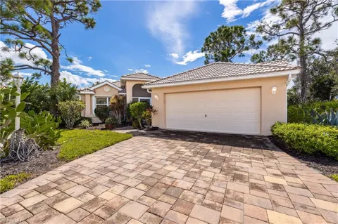 3889 Cape Cole Boulevard