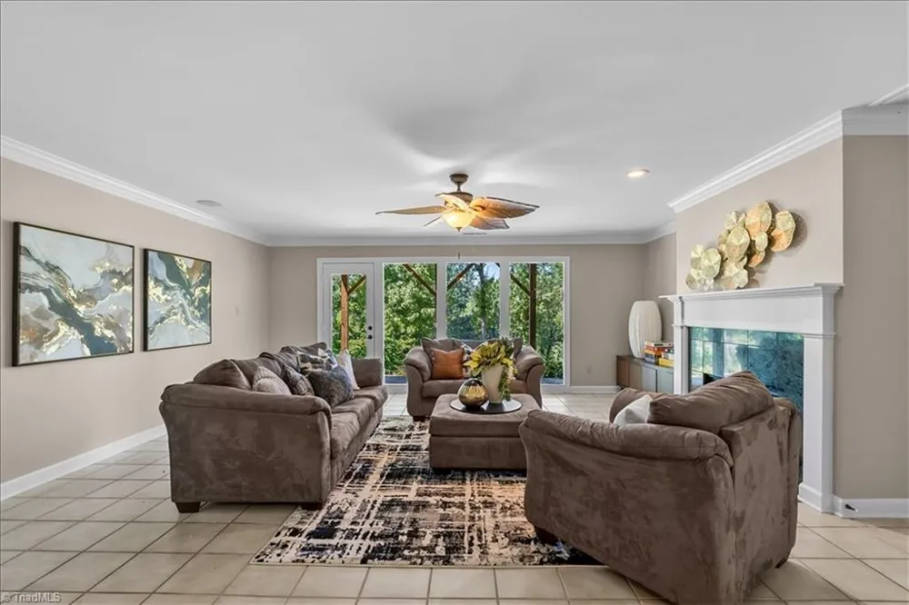 403 Cascade Drive High Point, NC 27265