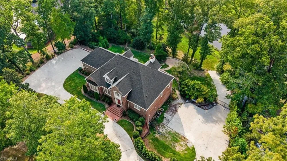 403 Cascade Drive High Point, NC 27265