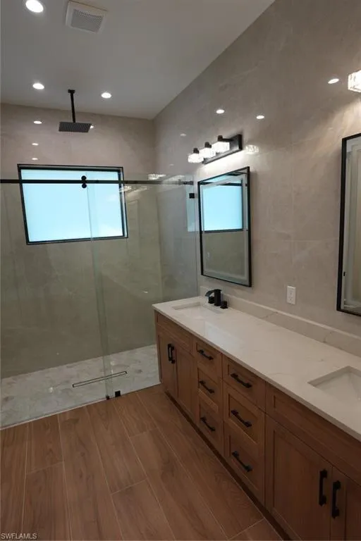 4009 8th ave ne Naples, FL 34120