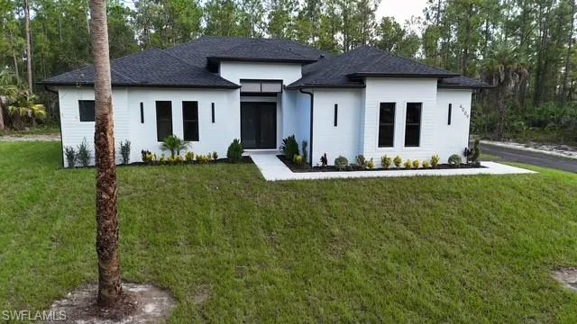4009 8th ave ne Naples, FL 34120