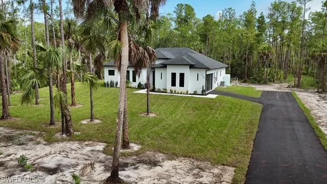 4009 8th ave ne Naples, FL 34120