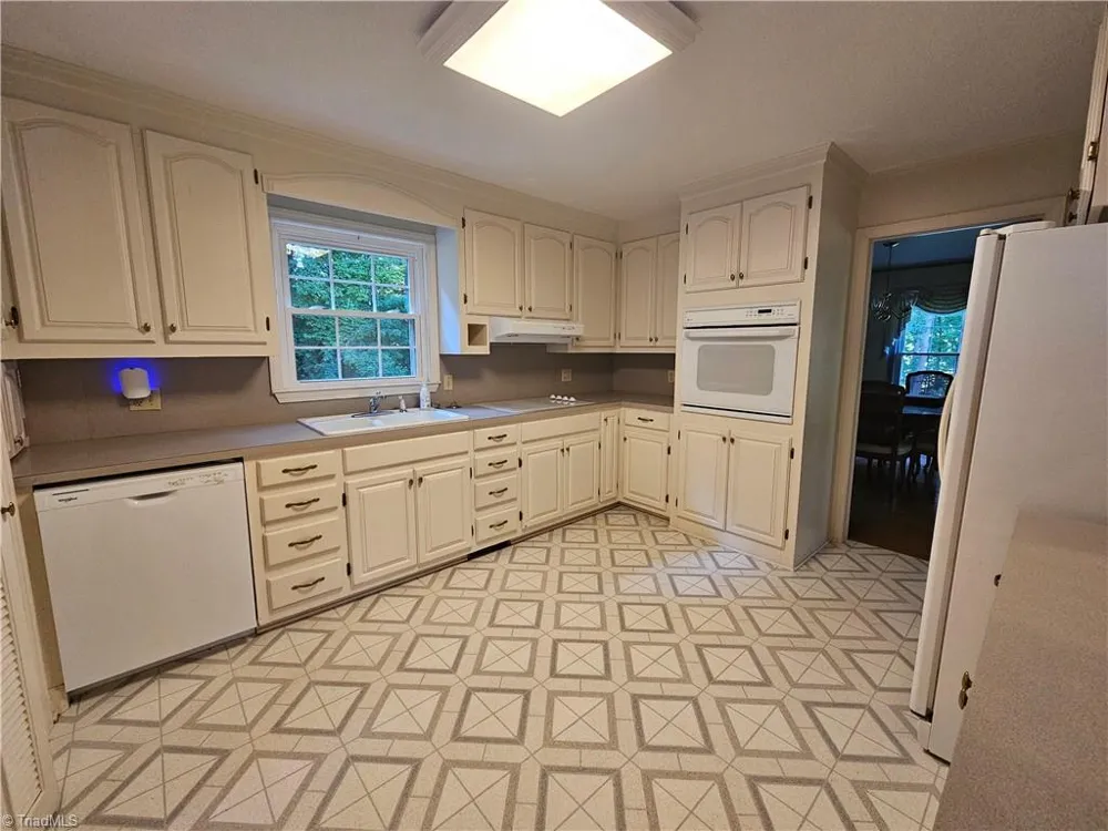 143- James Street Elkin, NC 28621