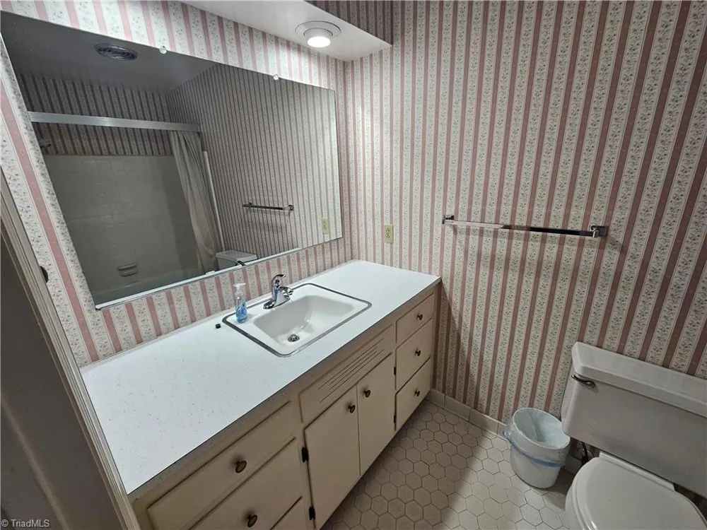 143- James Street Elkin, NC 28621