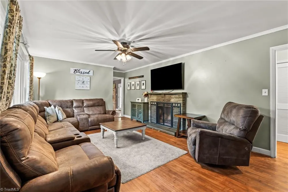 105 Old Nc Highway 109 Lexington, NC 27292