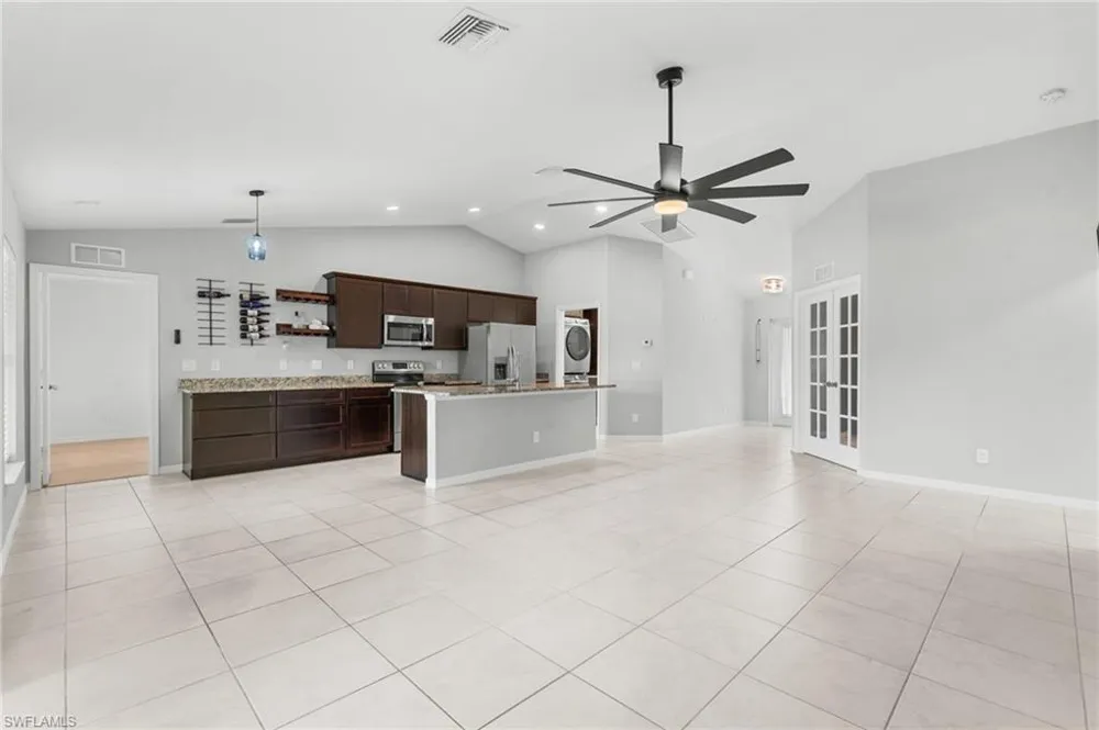 475 NE 3rd Place Cape Coral, FL 33909