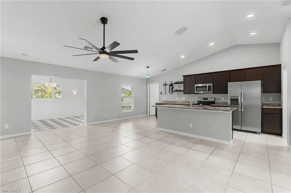 475 NE 3rd Place Cape Coral, FL 33909