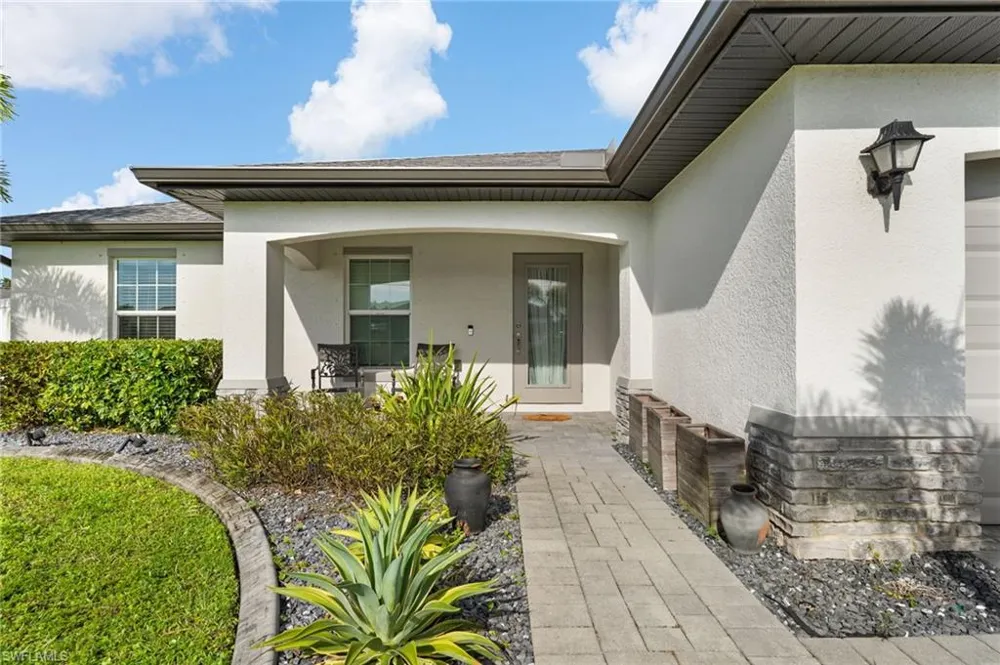 475 NE 3rd Place Cape Coral, FL 33909