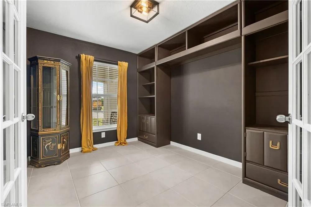 475 NE 3rd Place Cape Coral, FL 33909