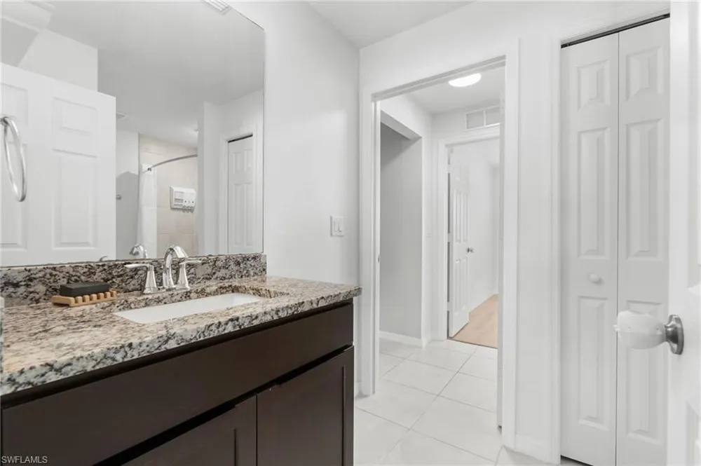 475 NE 3rd Place Cape Coral, FL 33909