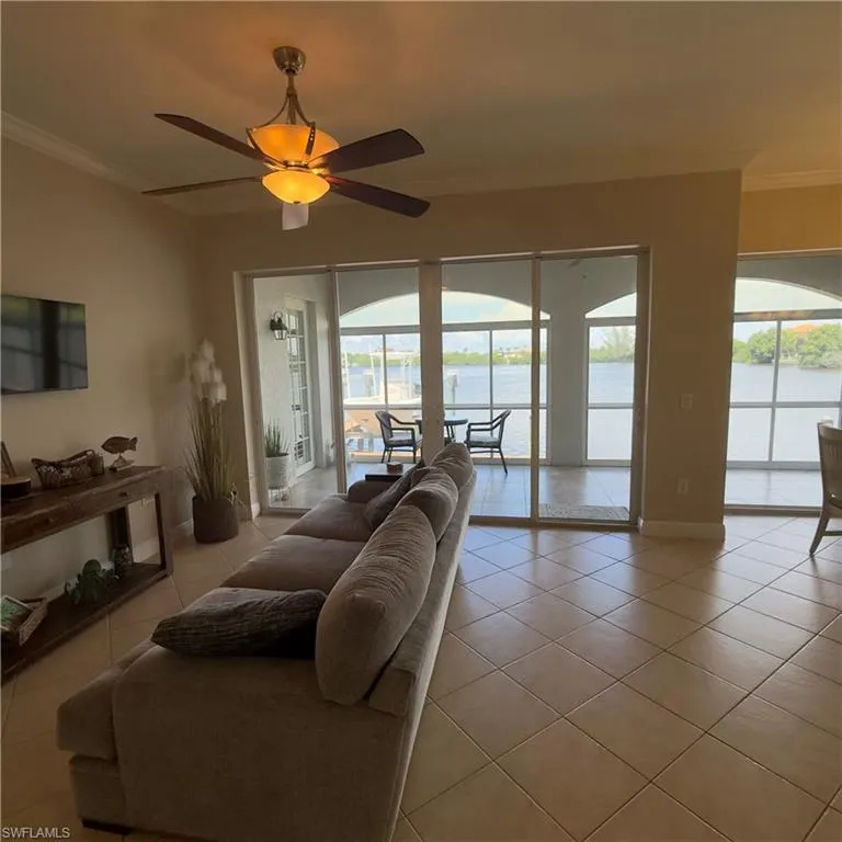 182 Shadroe Cove Circle #802 Cape Coral, FL 33991