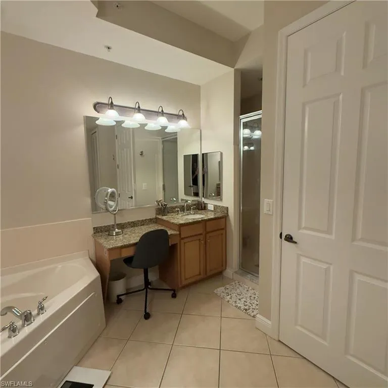 182 Shadroe Cove Circle #802 Cape Coral, FL 33991
