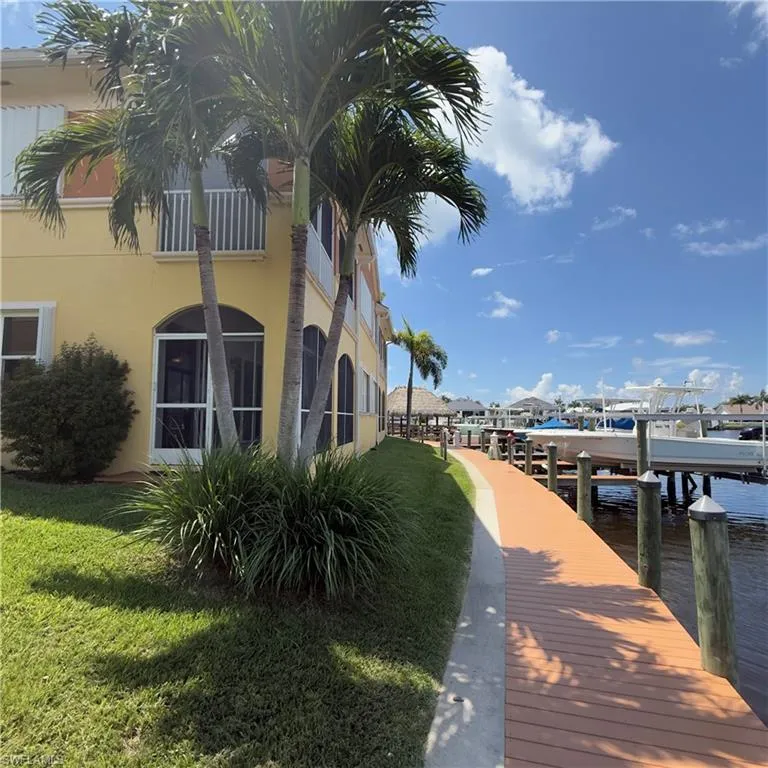 182 Shadroe Cove Circle #802 Cape Coral, FL 33991