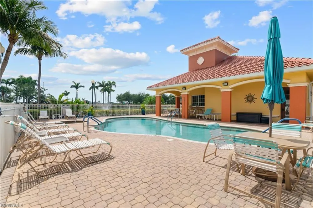 182 Shadroe Cove Circle #802 Cape Coral, FL 33991