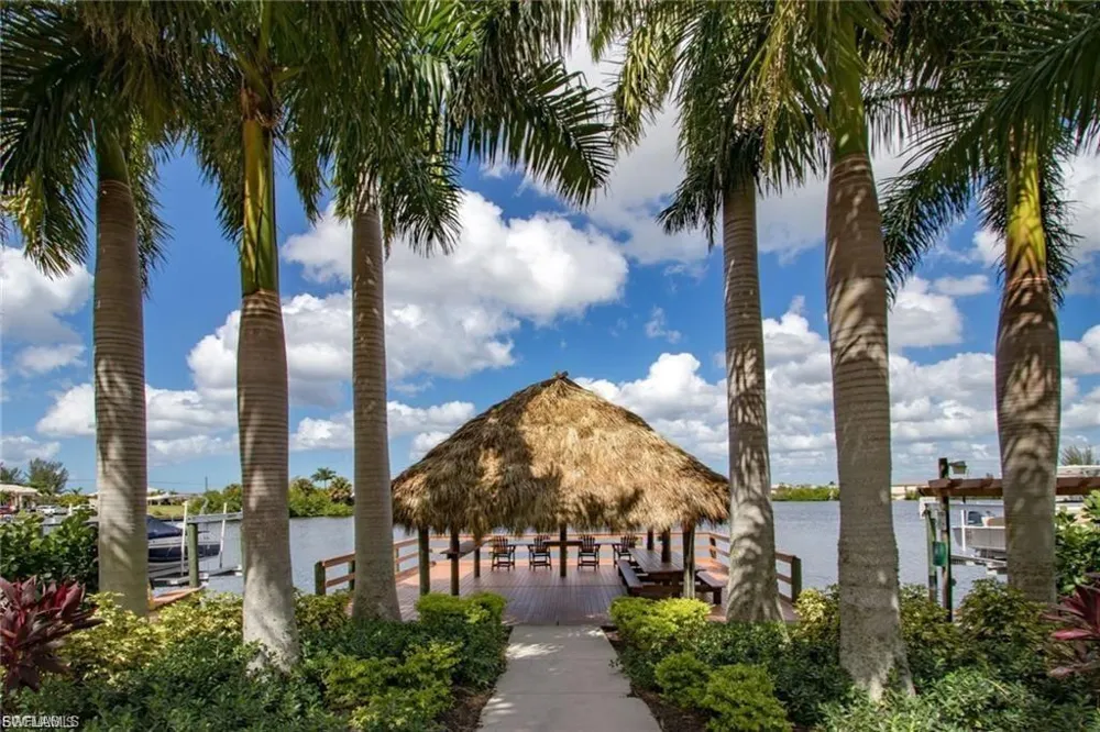 182 Shadroe Cove Circle #802 Cape Coral, FL 33991
