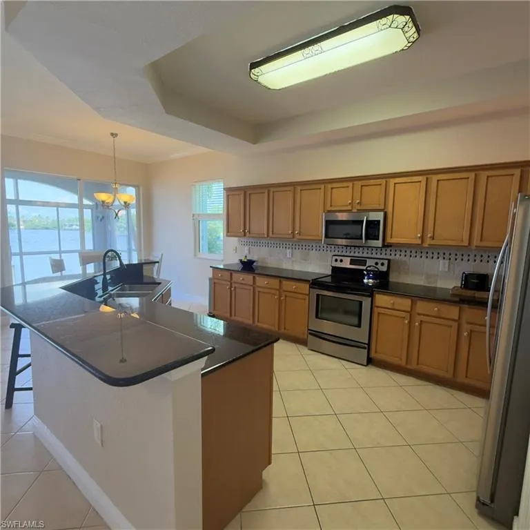 182 Shadroe Cove Circle #802 Cape Coral, FL 33991