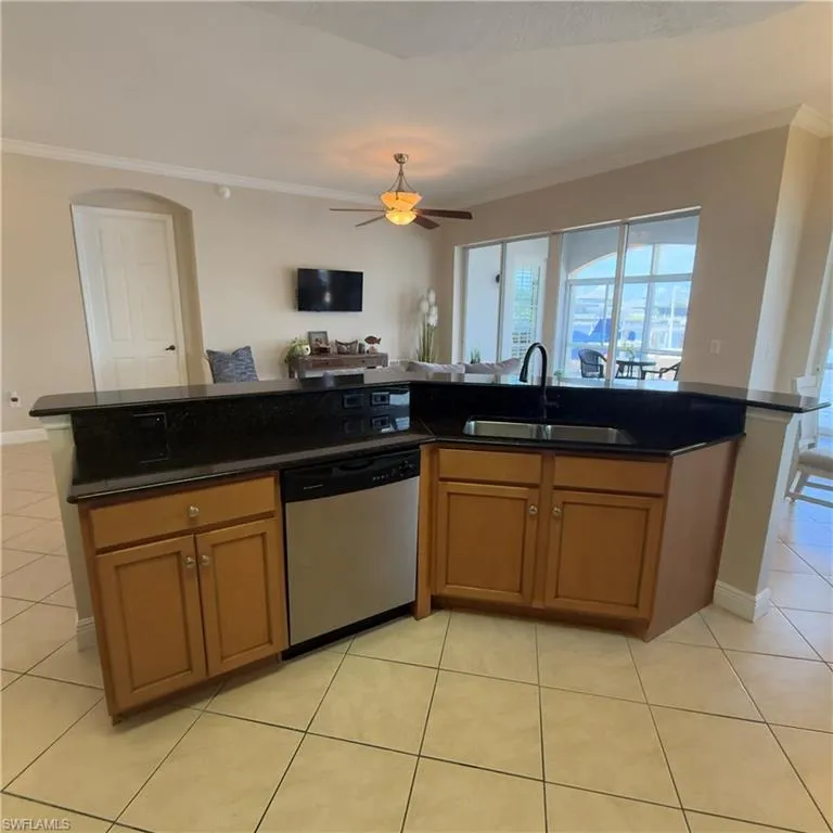 182 Shadroe Cove Circle #802 Cape Coral, FL 33991