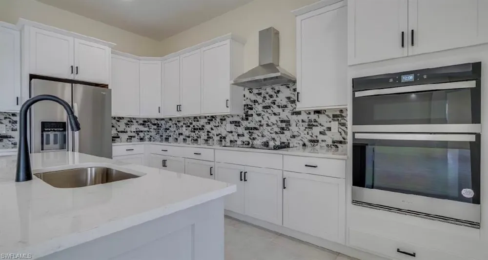 3614 SW 3 STREET Cape Coral, FL 33991