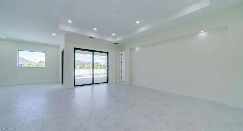 3614 SW 3 STREET Cape Coral, FL 33991