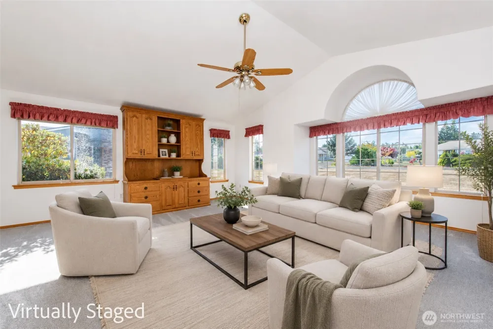 100 Bay View St Sequim, WA 98382