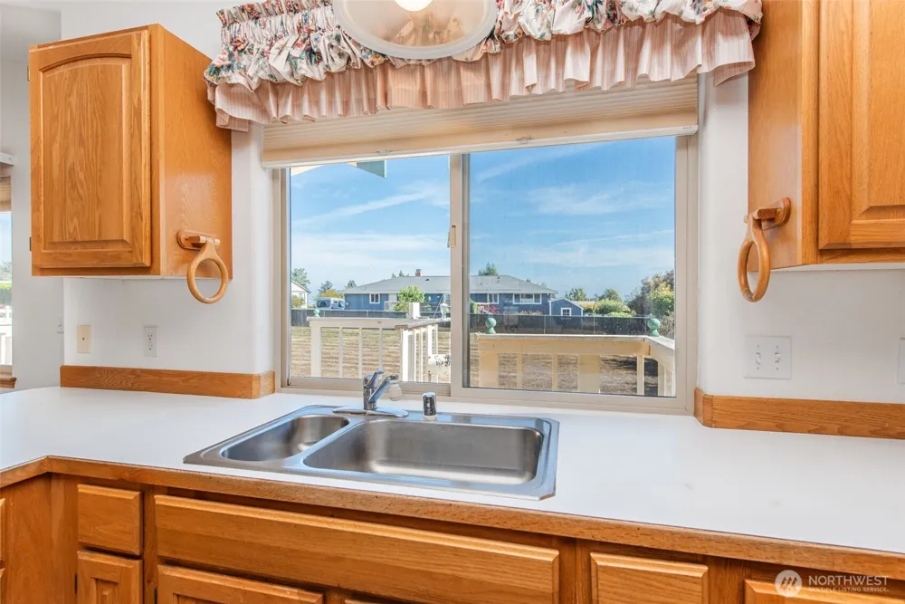 100 Bay View St Sequim, WA 98382