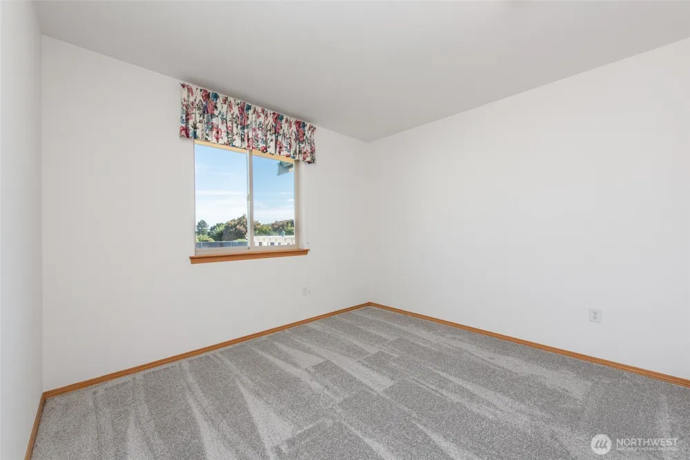100 Bay View St Sequim, WA 98382