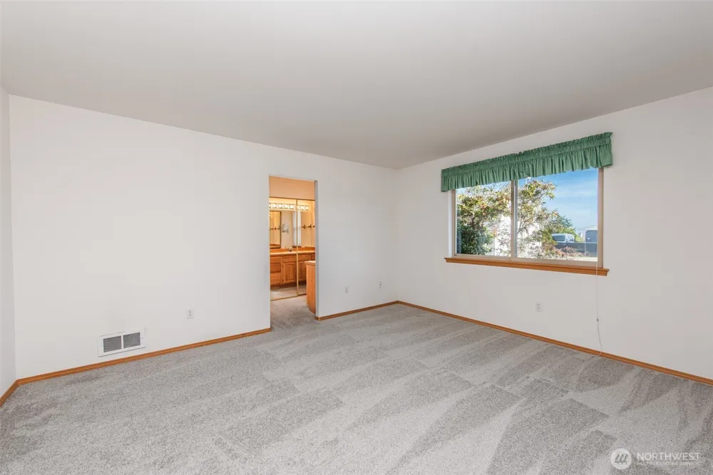 100 Bay View St Sequim, WA 98382