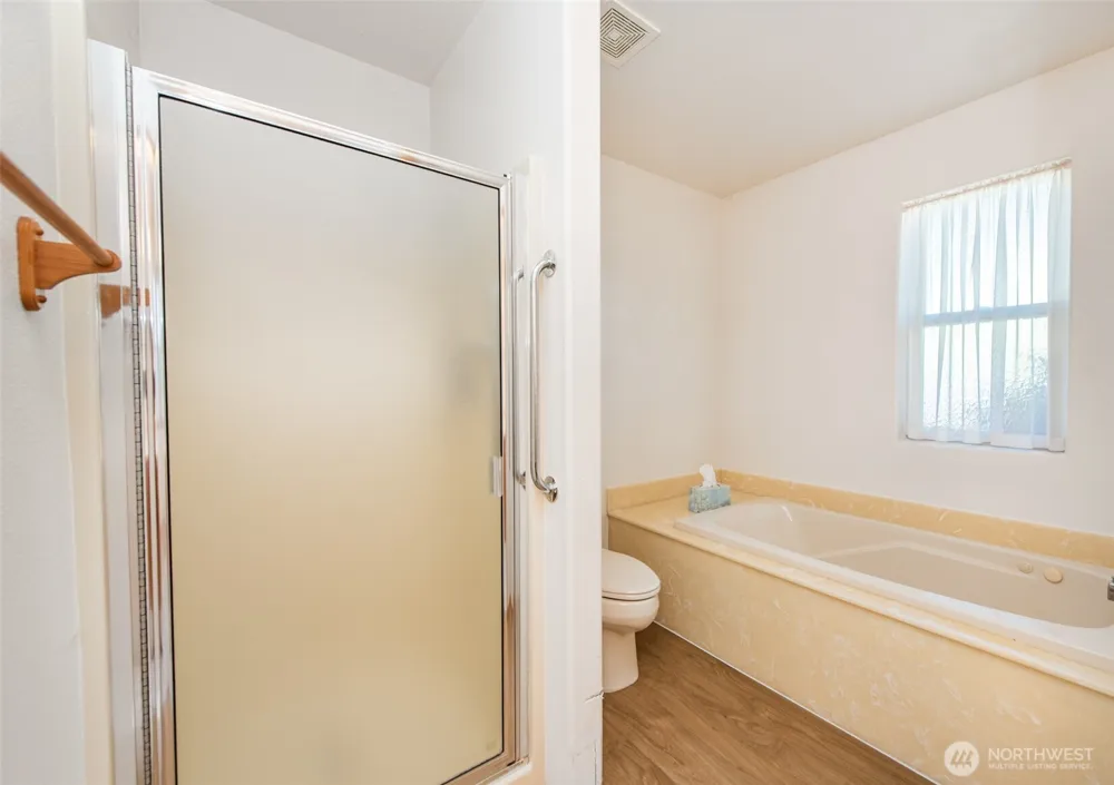 100 Bay View St Sequim, WA 98382