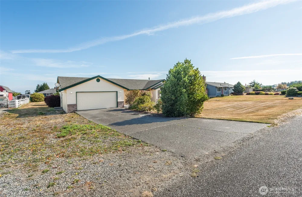 100 Bay View St Sequim, WA 98382