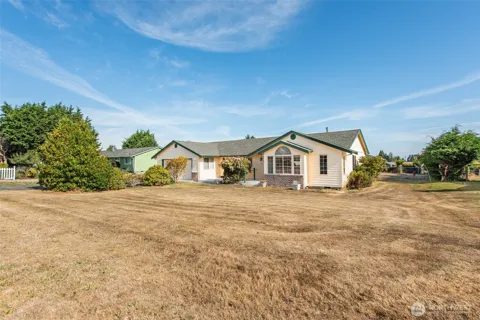 100 Bay View St