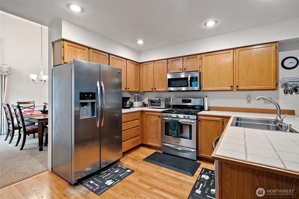 4639 SW 328TH PLACE Federal Way, WA 98023