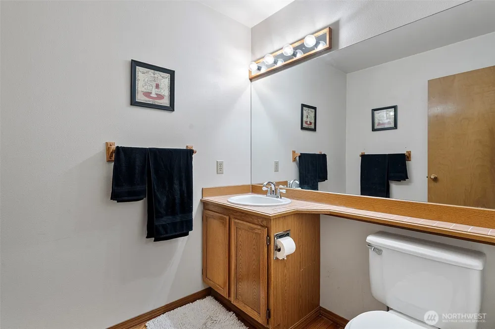 4639 SW 328TH PLACE Federal Way, WA 98023