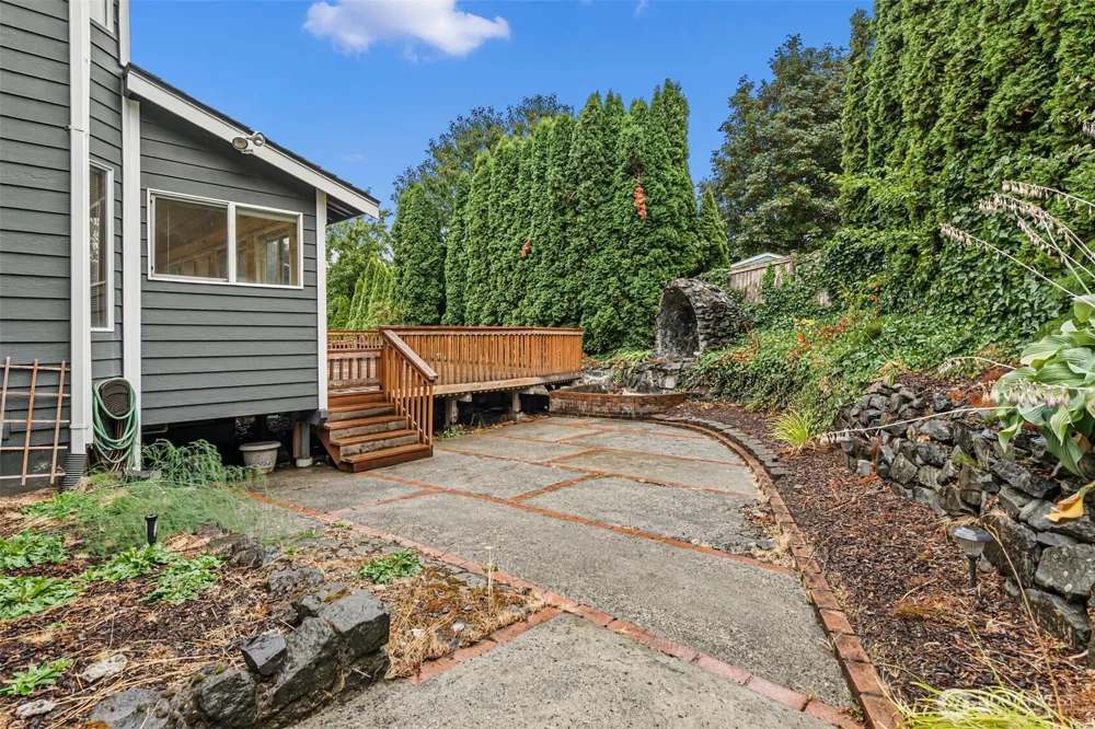 4639 SW 328TH PLACE Federal Way, WA 98023