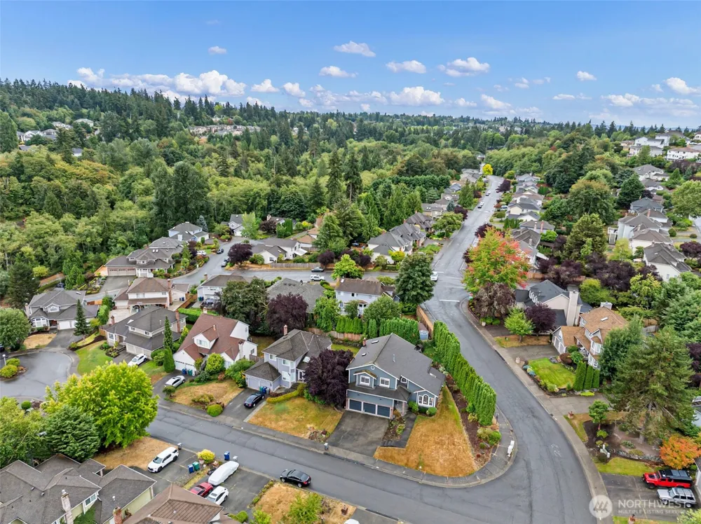 4639 SW 328TH PLACE Federal Way, WA 98023