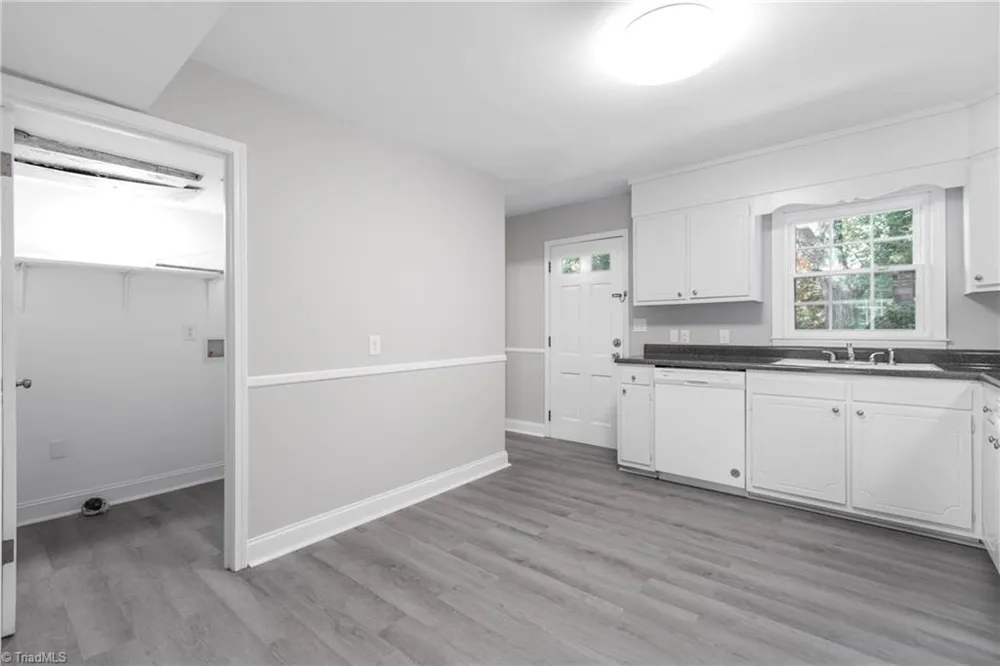 18 Forsyth Street Thomasville, NC 27360
