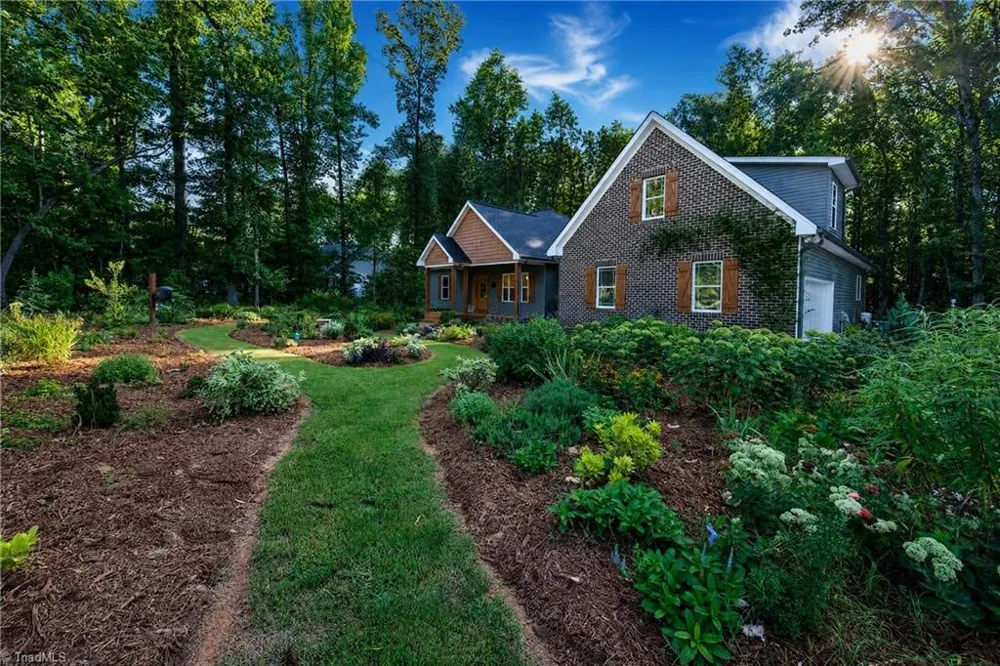 5758 Ironwood Drive Snow Camp, NC 27349