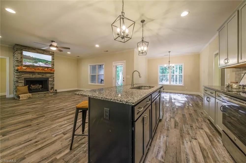 5758 Ironwood Drive Snow Camp, NC 27349