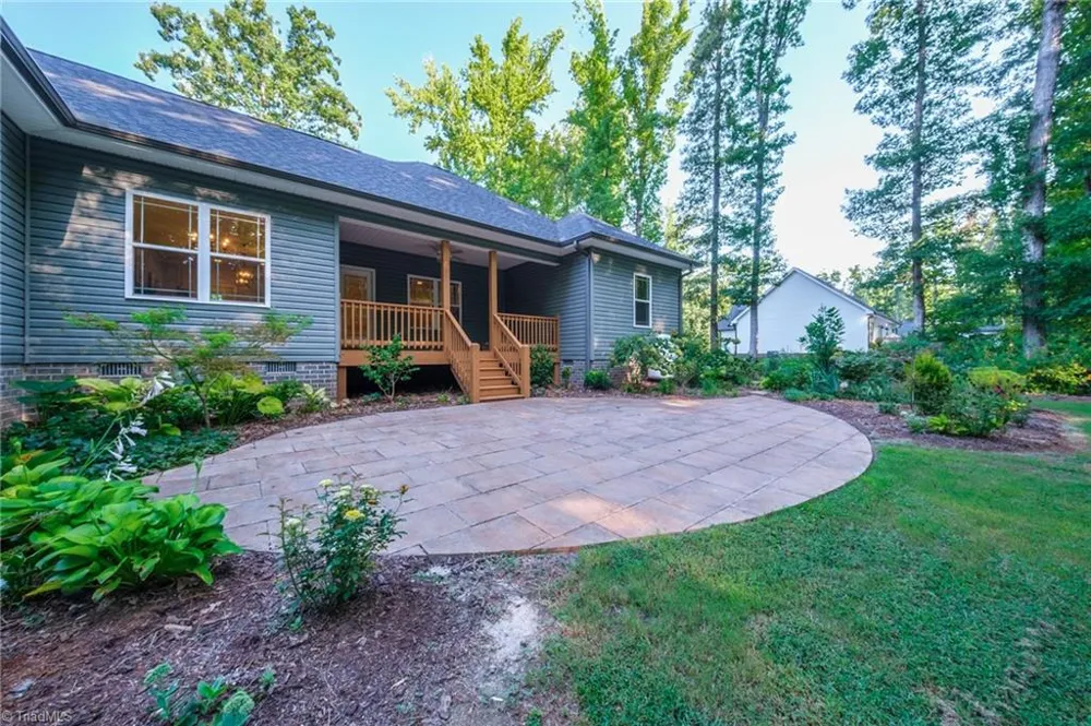 5758 Ironwood Drive Snow Camp, NC 27349