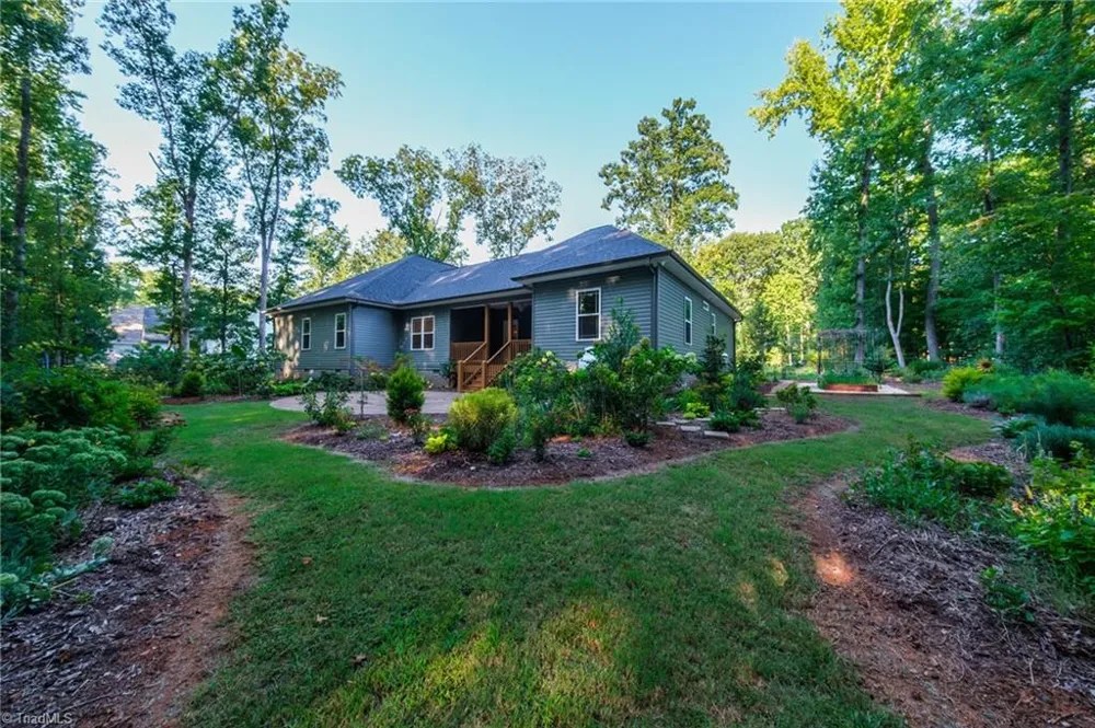 5758 Ironwood Drive Snow Camp, NC 27349