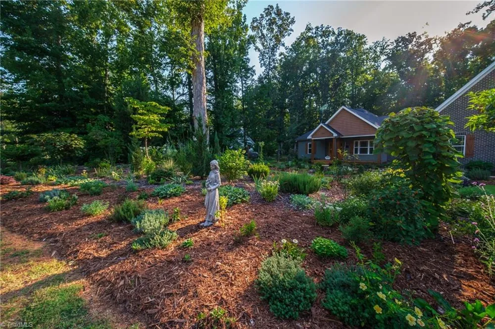 5758 Ironwood Drive Snow Camp, NC 27349